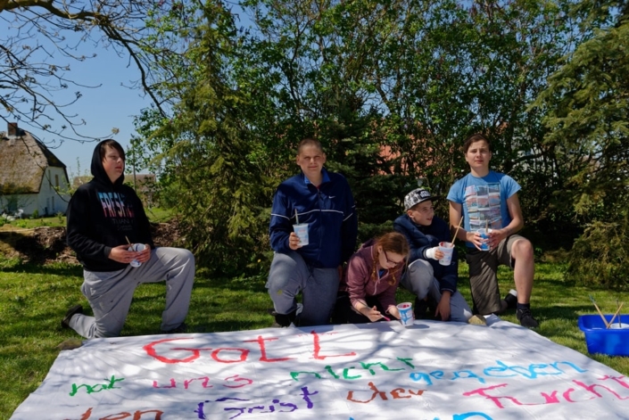 Wegeziner Kinder & Jugendliche gestalten Hoffnungszeichen