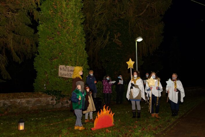 Unterwegs mit dem Weihnachtslicht am 18.12.2020 in Neuendorf B