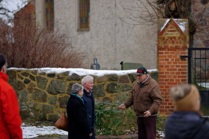 Besucher zur Veranstaltung Dorfkirche Mon Amour in Steinmocker