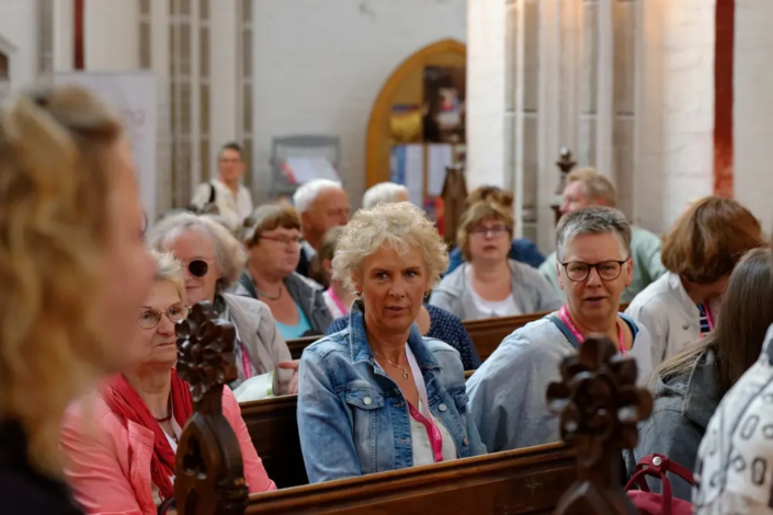 Die Chormitglieder der Friedenskirchengemeinde Krien im Schweriner Dom