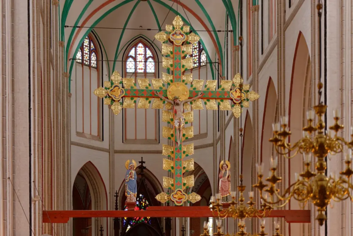 Das Triumphkreuz im Schweriner Dom