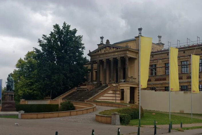 Das Schweriner Museum wird gerade renoviert ...