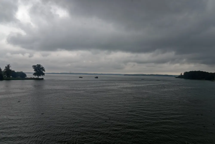 Der Schweriner See mit Nieselregen zur Mittagszeit!