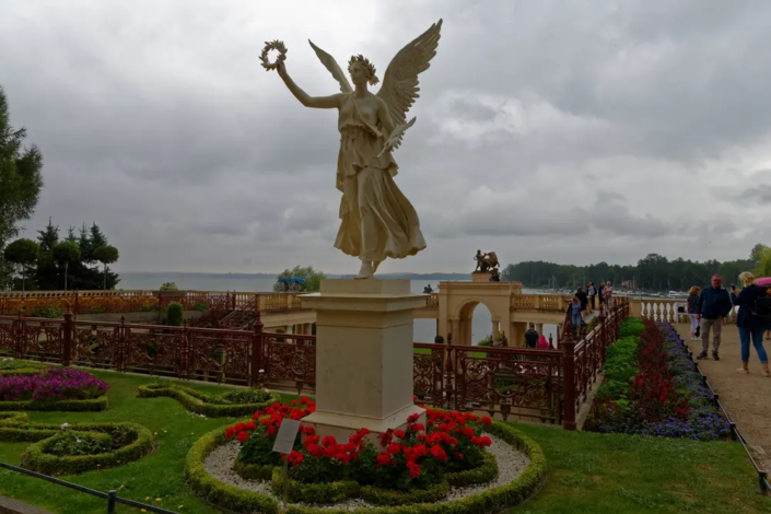 Über der Orangerie des Schweriner Schlosses Richtung Schweriner See