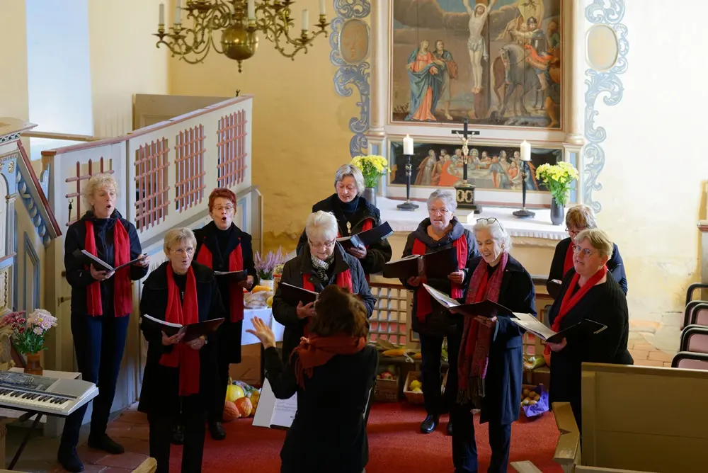 Erntedank in Blesewitz am 09.10.2022 mit dem Kirchenchor Krien/Iven