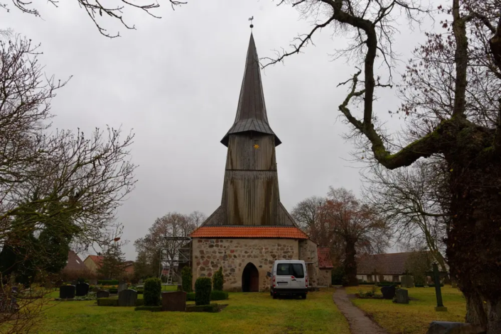 Sanierungsmaßnahmen in der Kirche in Iven im Dezember 2022