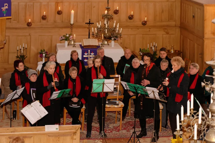 Das Fötenensemble im Kirchenchor Krien/Iven