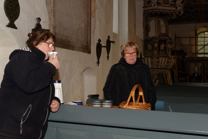 Adelheit Korinth, Küsterin Kirche Iven und Gemeindemitglied Johanna Gadow