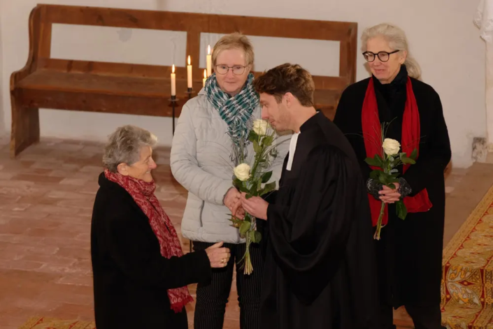 Kirchengemeinderäte die ausscheiden: (v.li.) Irmgard Breitsprecher, Margit Kretzmer, Susanne Ehrlinger (Nicht auf dem Bild: Frank Zibell, Andrea Ihlenfeld)