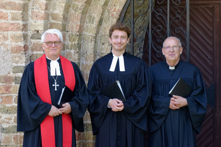 v.li. Probst Andreas Haerter, Pastor Helge Jörgensen, Prädikant Burkhard Fröhlich