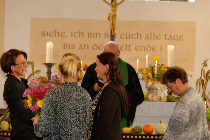 Einführung Ortsausschuss zum Erntedank in Steinmocker